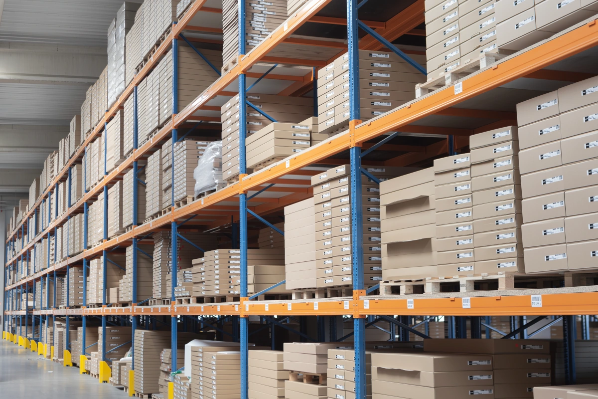 lenart nowoczesny magazyn